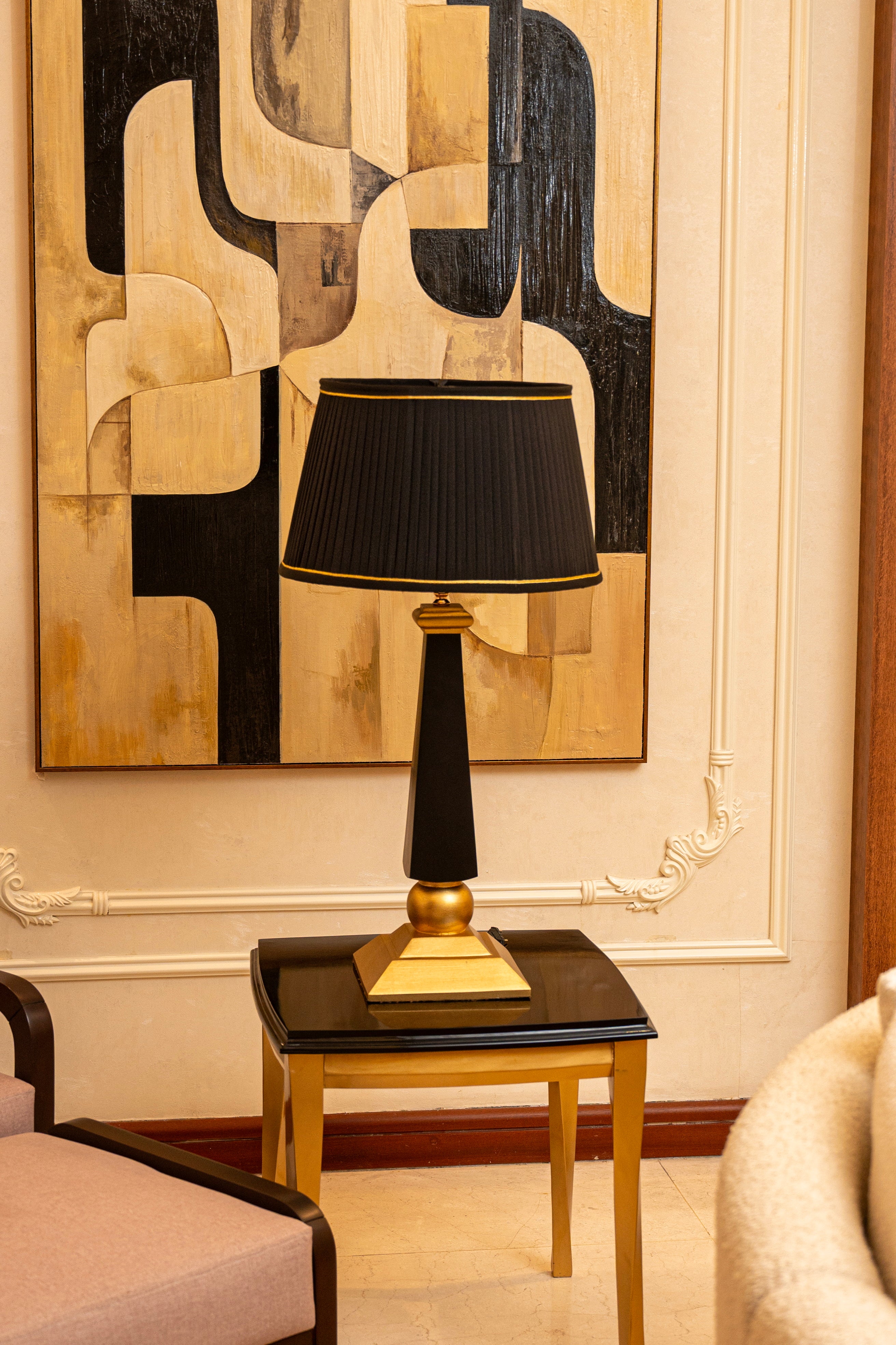 Royal Noir Trendy Table Lamp - Black & Golden