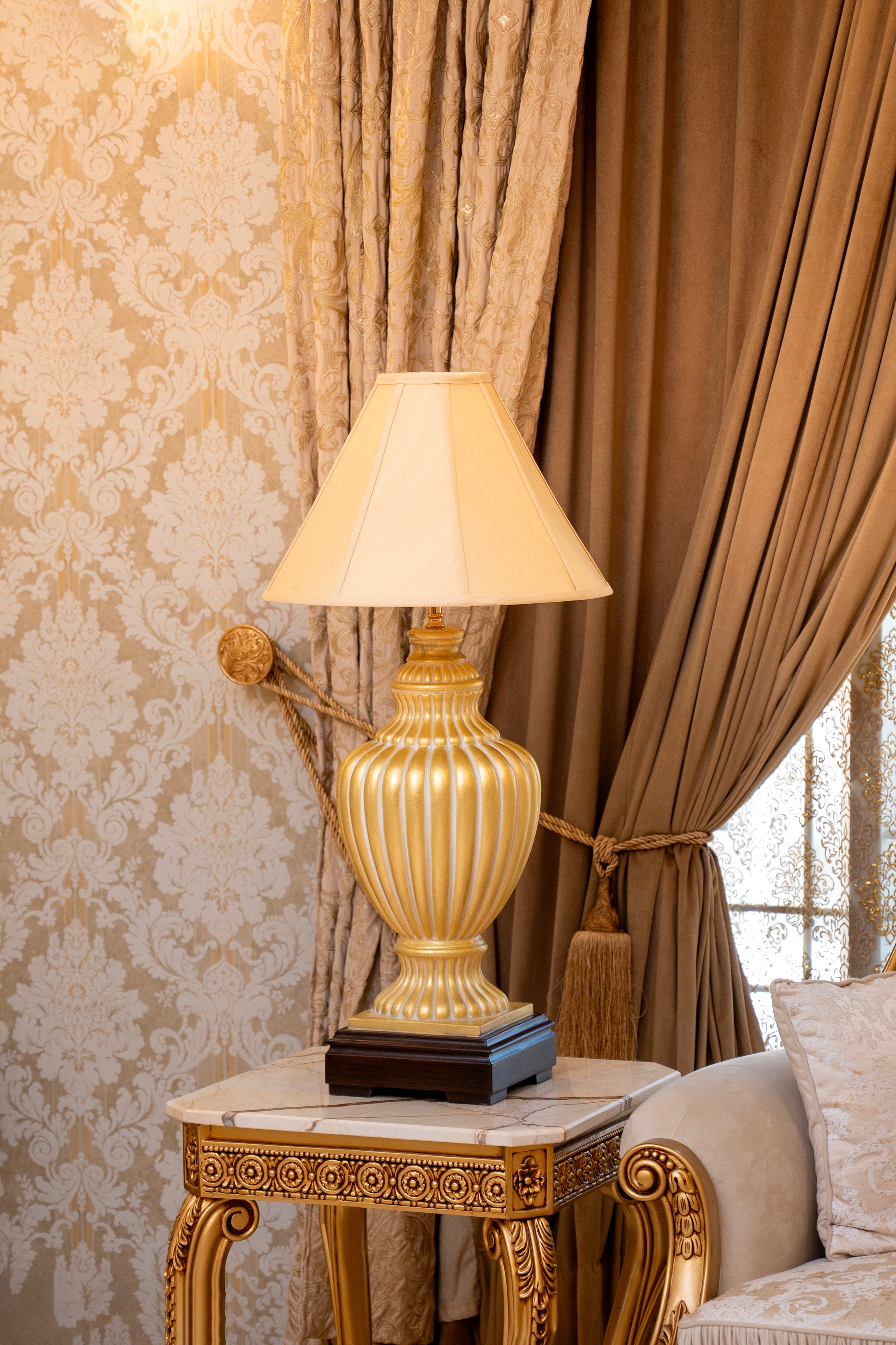 Rustic Chalice Gold Traditional Table Lamp