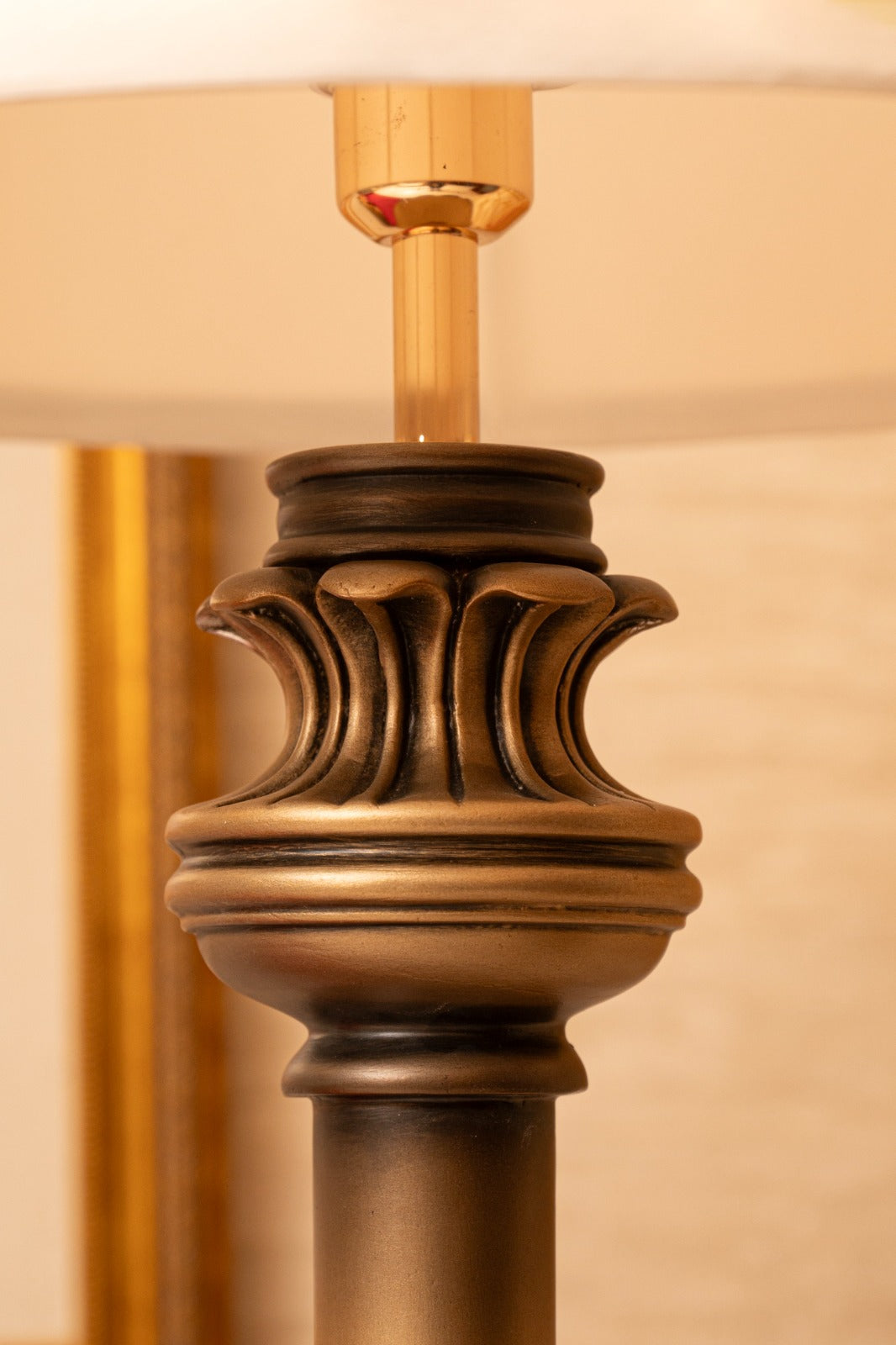 Baroque Sphere Classic Resin Floor Lamp