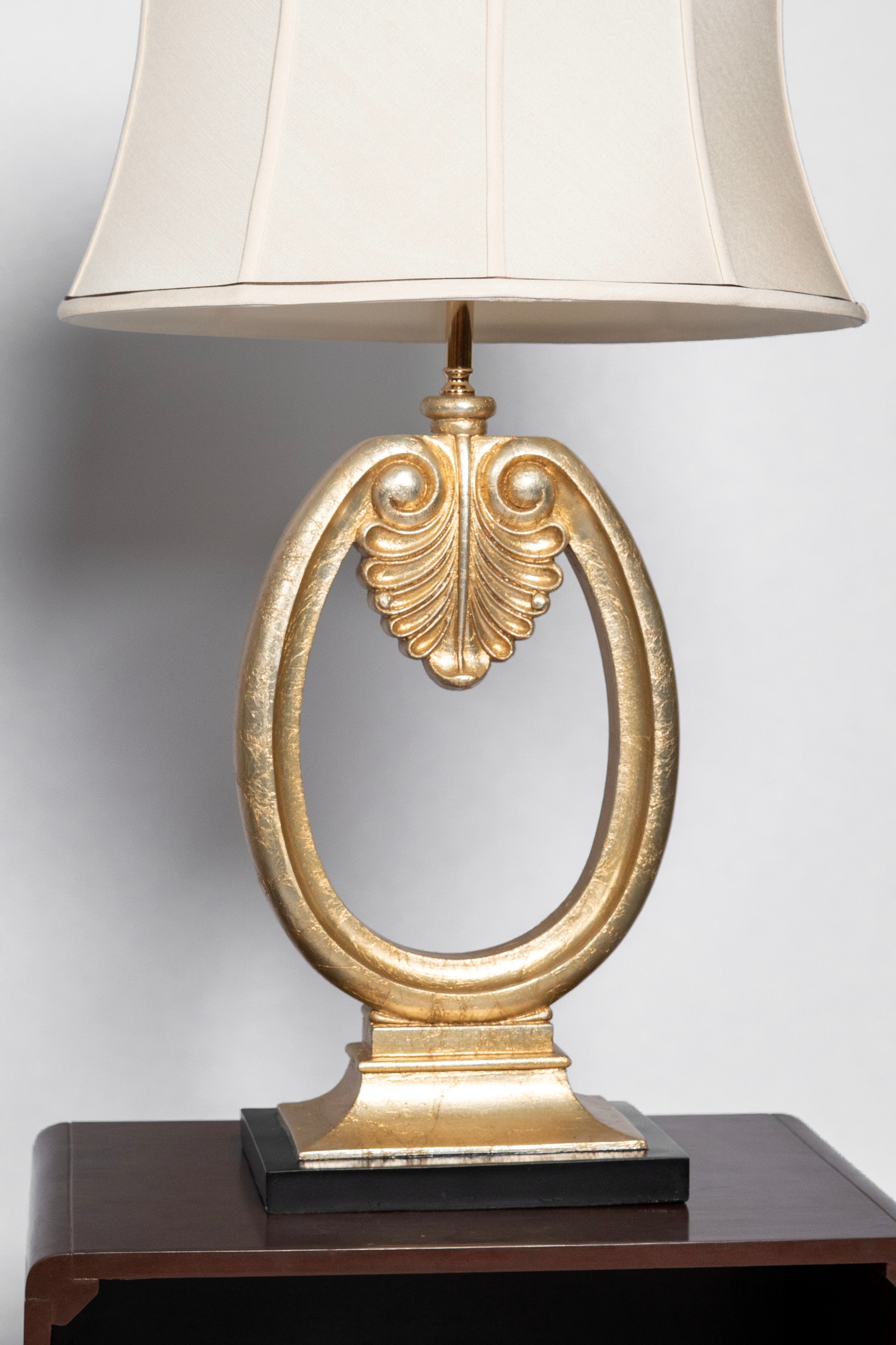 Eterna Oval Traditional Table Lamp