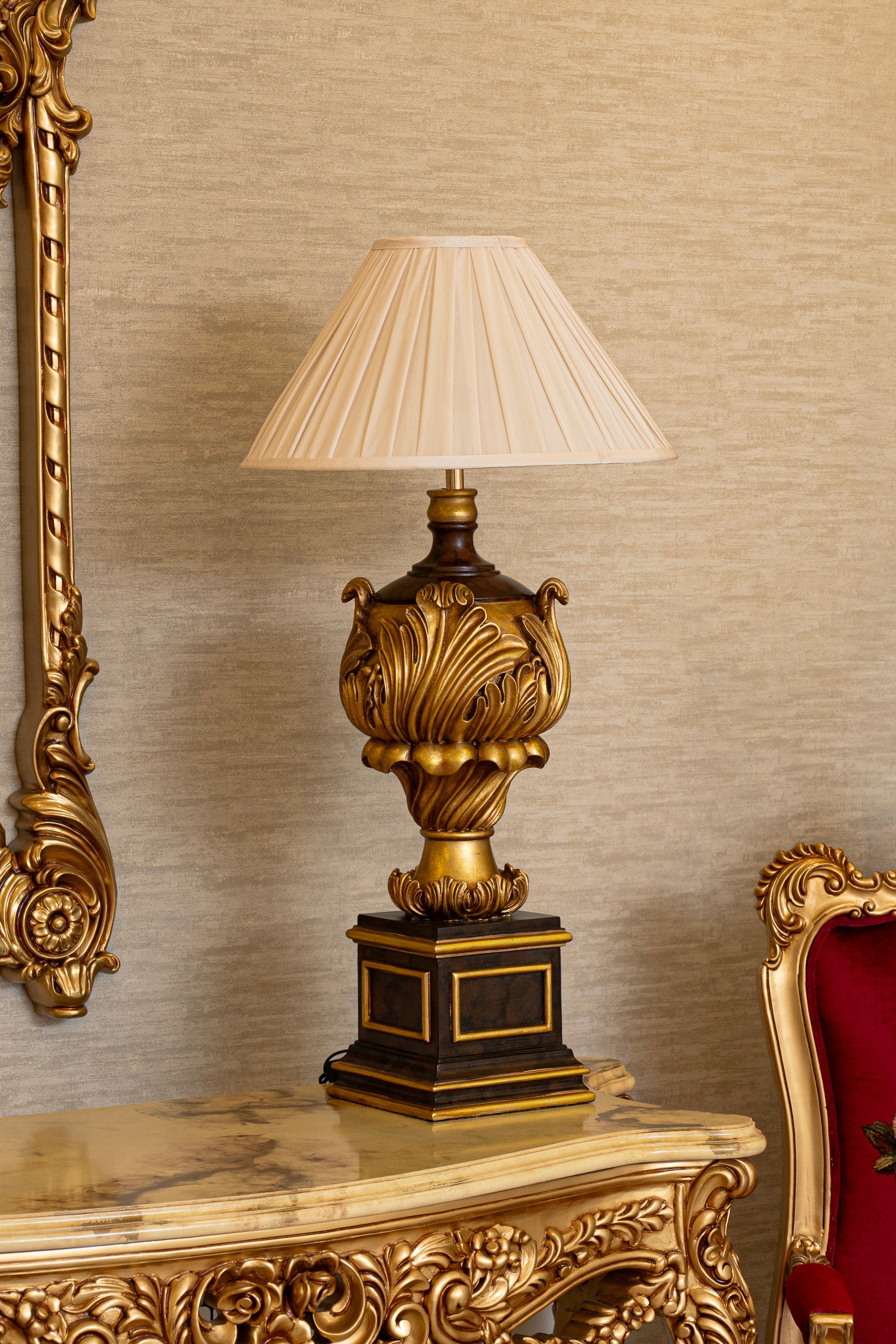 Golden Urn Traditional Table Lamp