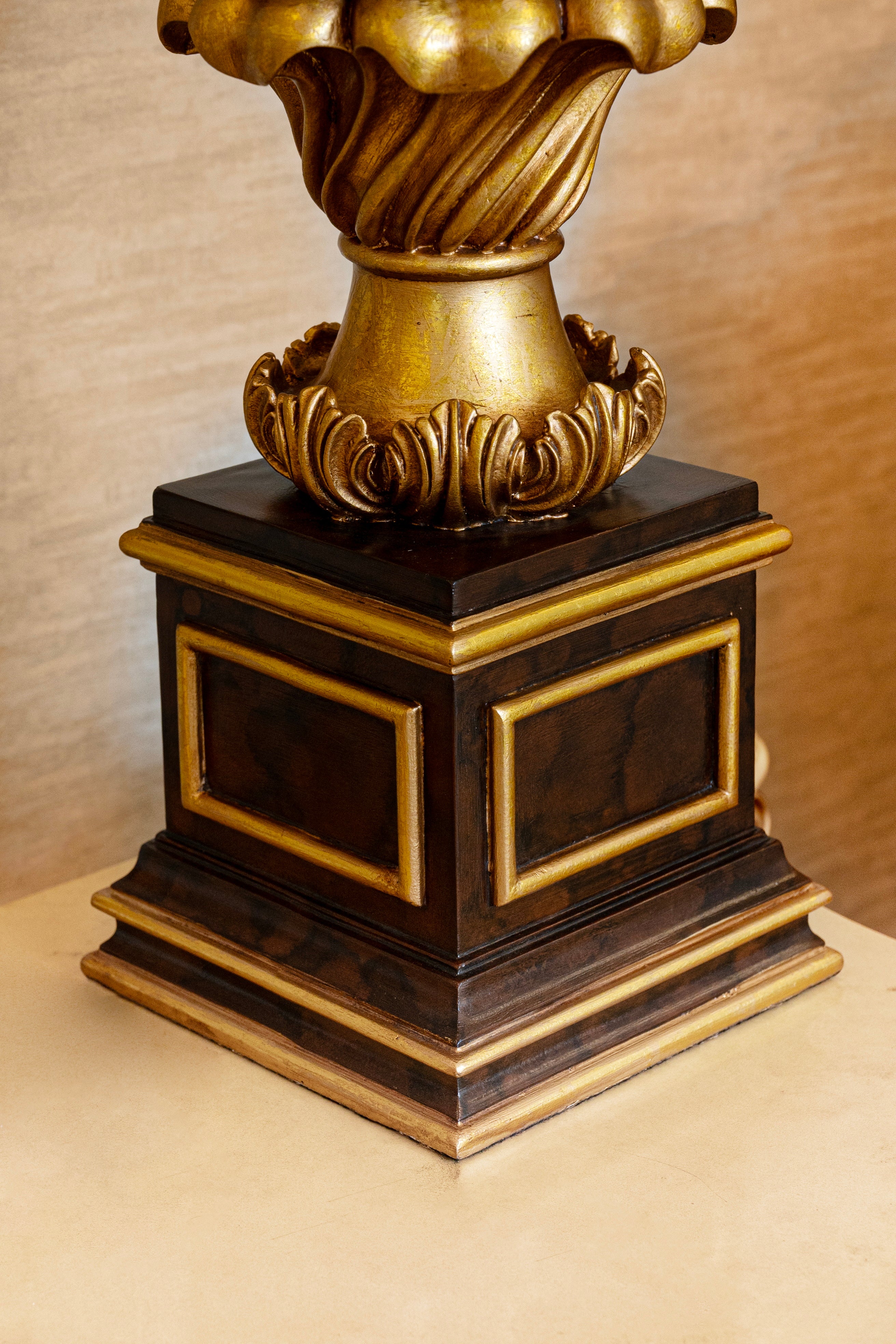 Golden Urn Traditional Table Lamp
