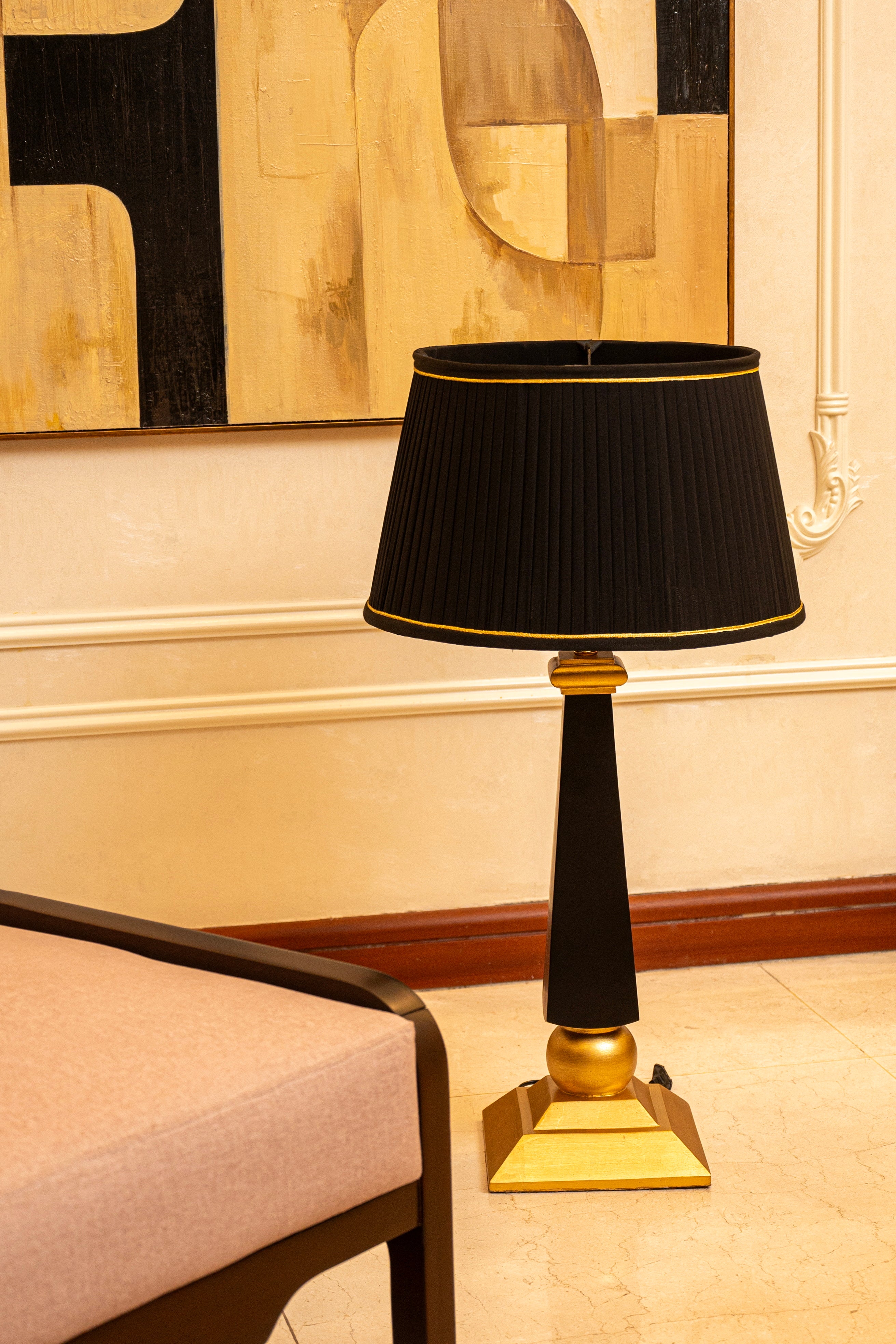 Royal Noir Trendy Table Lamp - Black & Golden