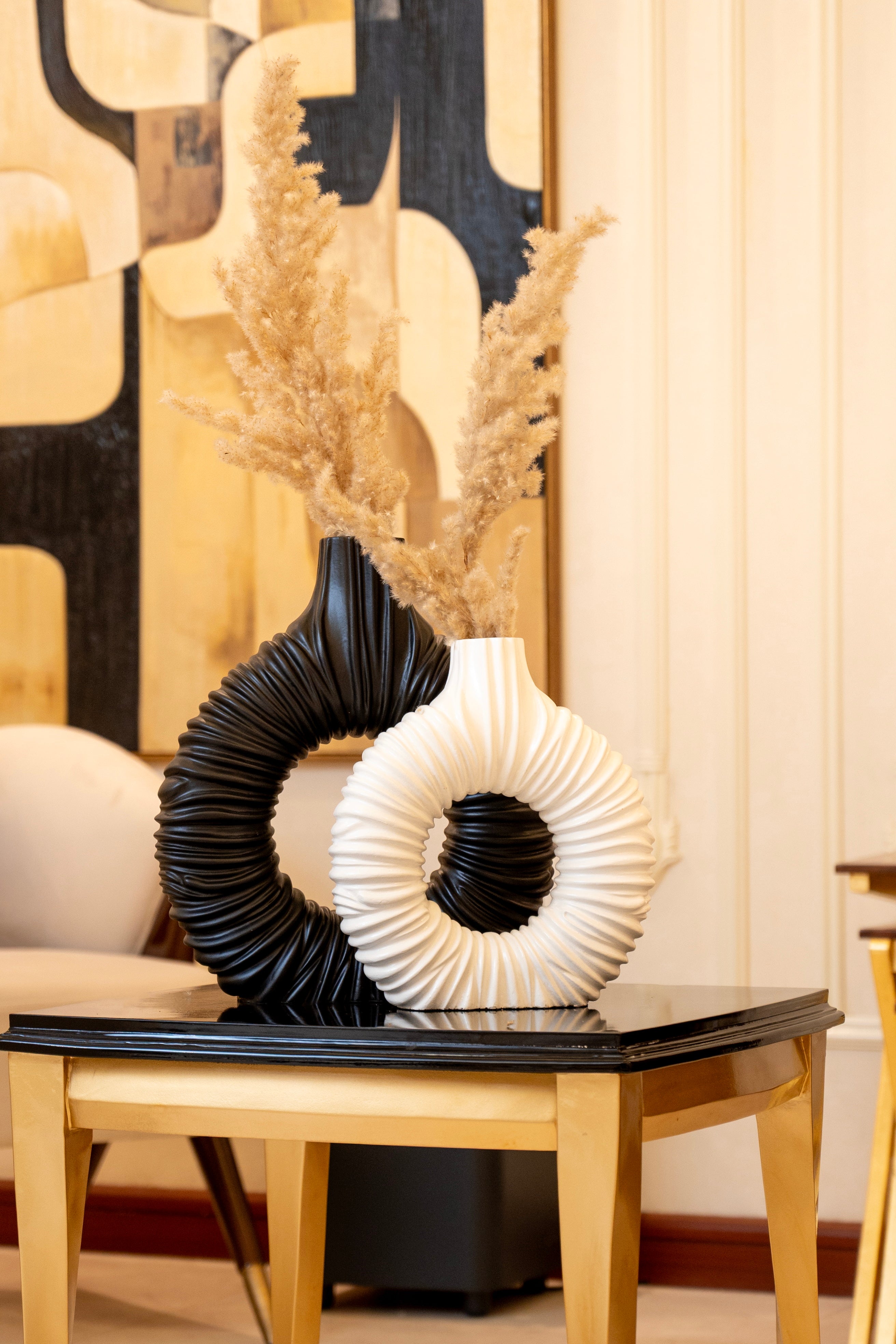 Ripple Circle Decorative Vase