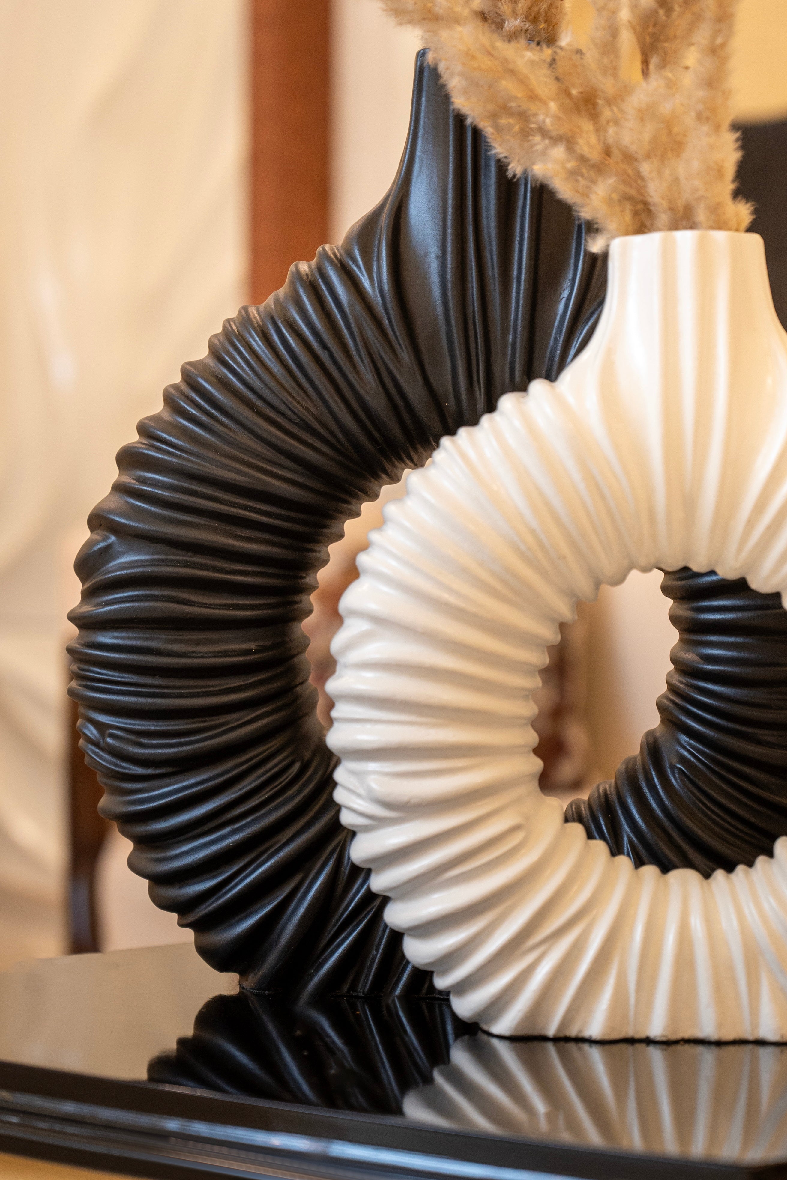 Ripple Circle Decorative Vase