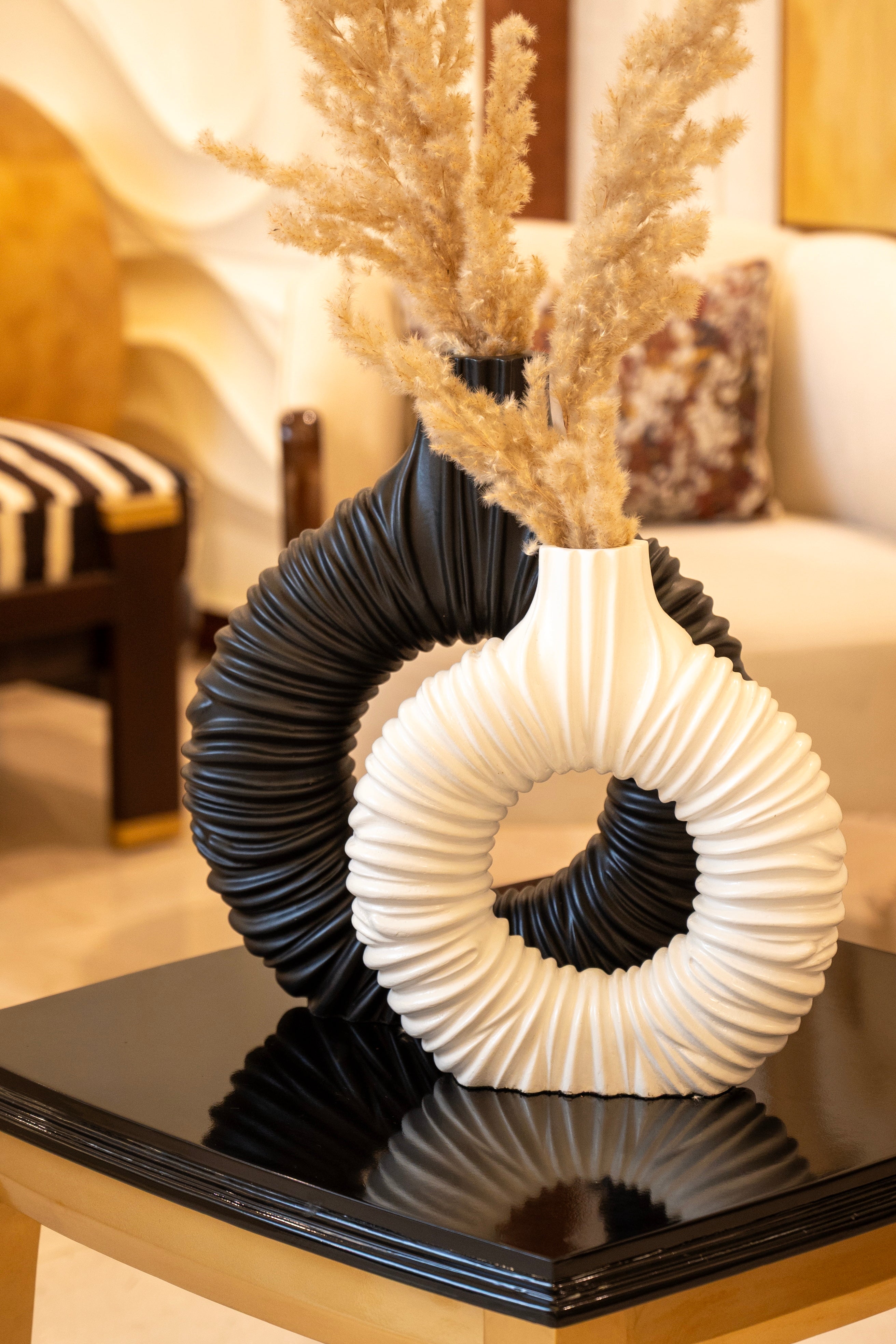 Ripple Circle Decorative Vase